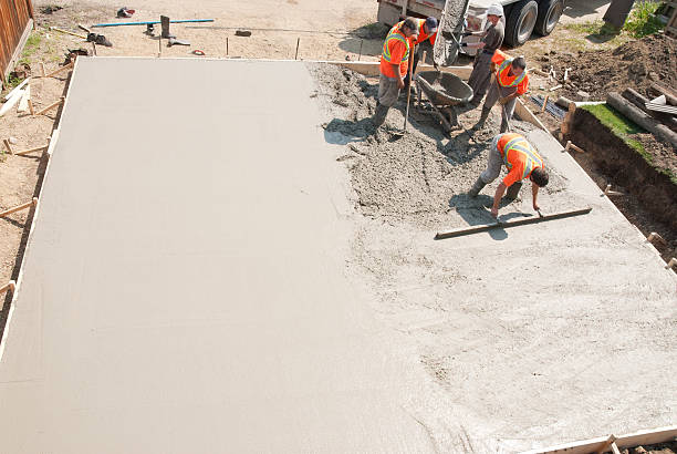 Best Driveway Concrete Repair  in Calverton Park, MO